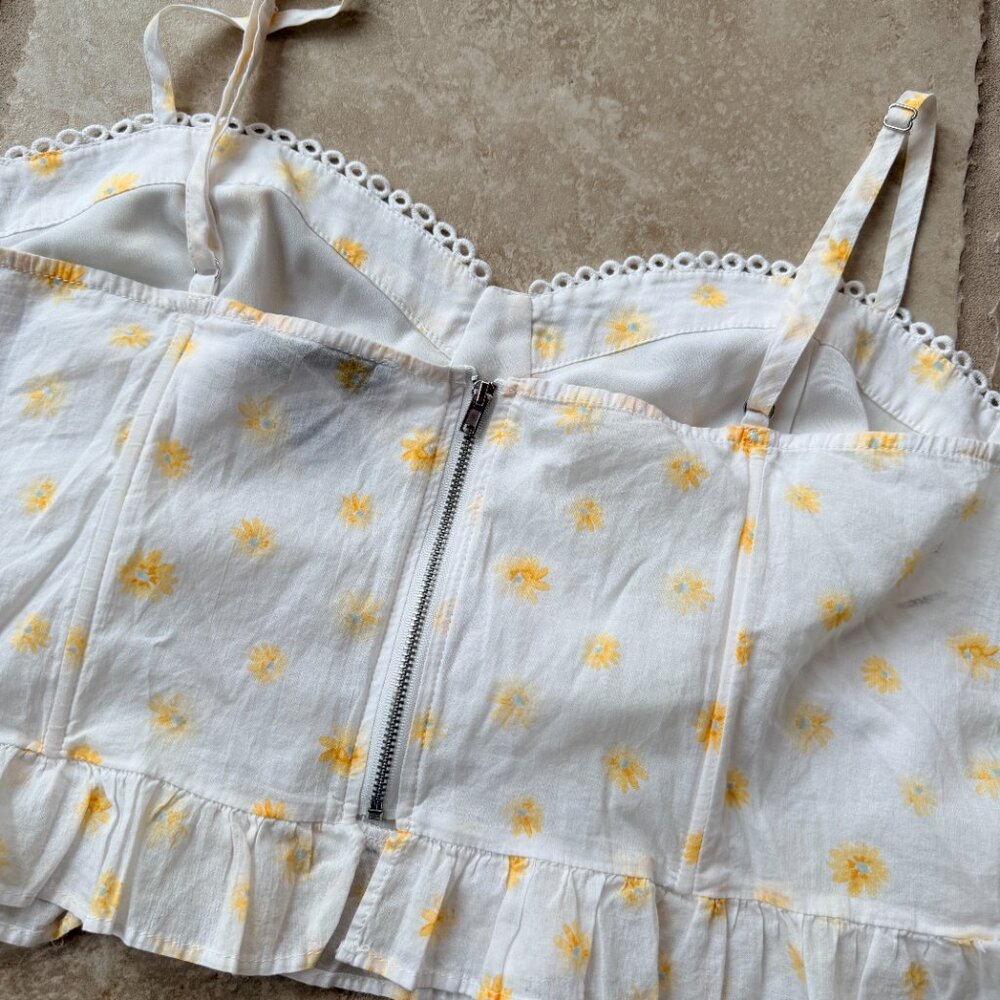 Forever 21 feminine sleeveless cropped halter top zippered back coquette‎ fairy - Picture 3 of 6